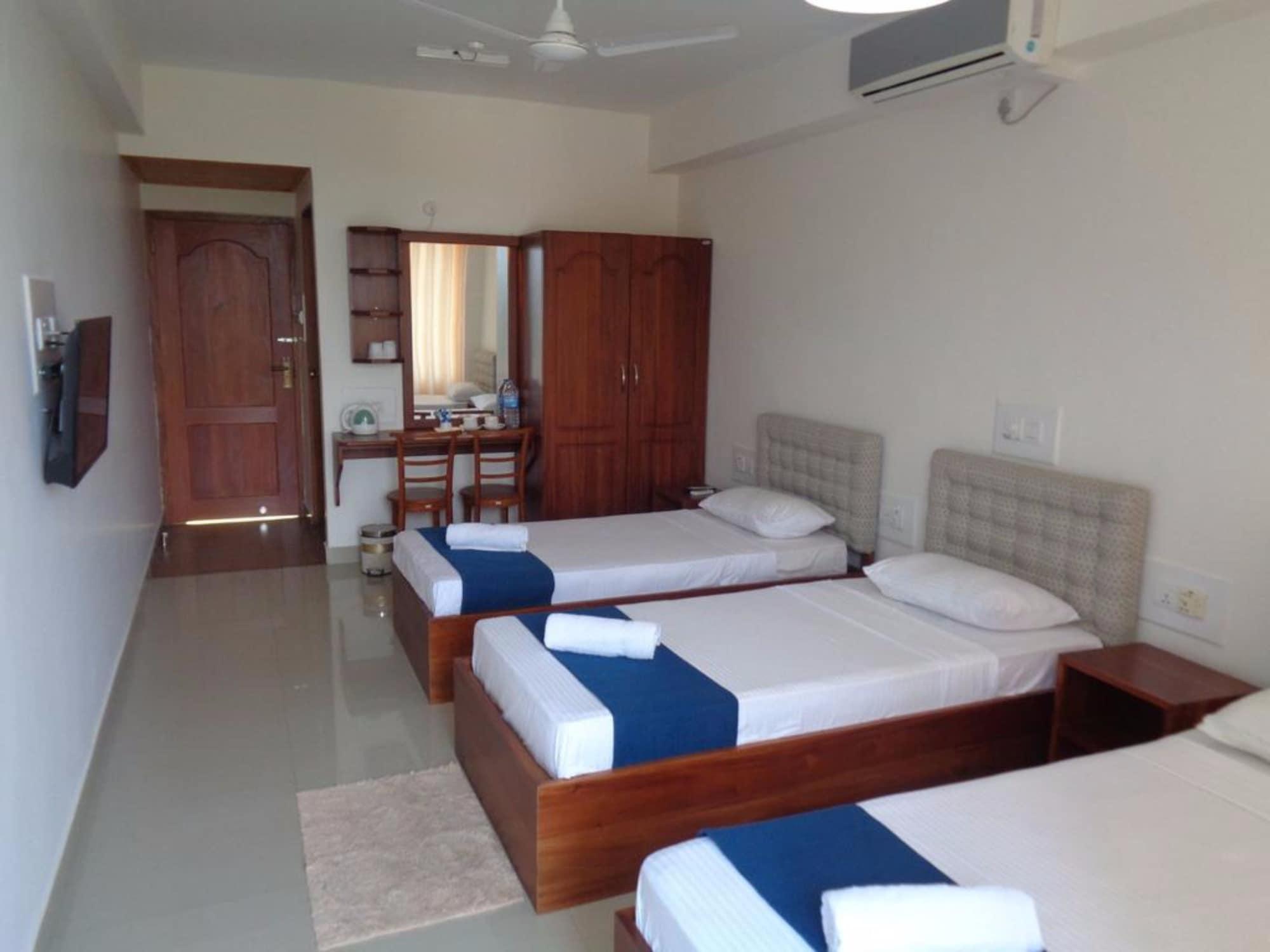 Sky View Grand Hotel Kandy Exterior photo